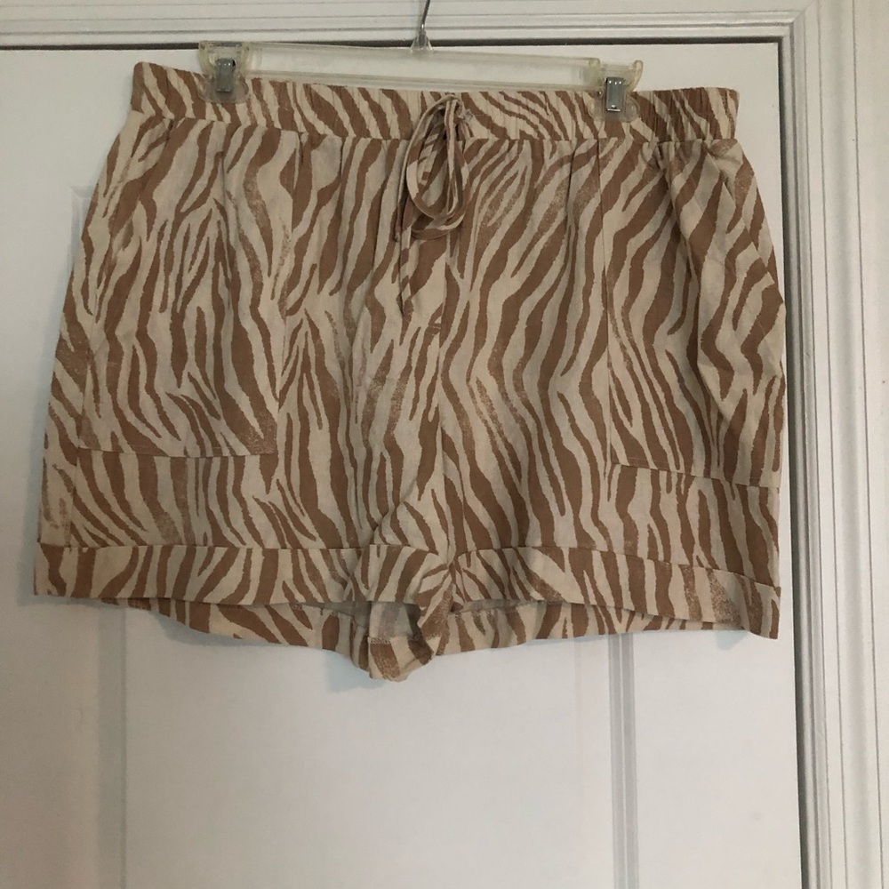 Blue Sol Tan and Cream Zebra Striped Pull On Shorts